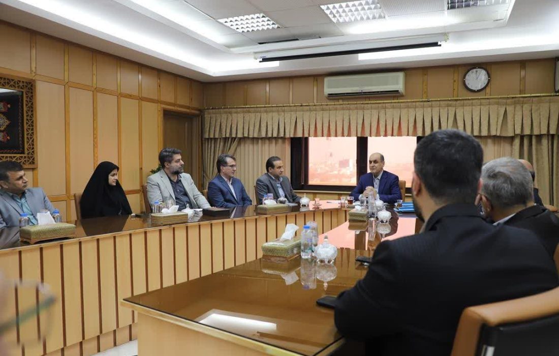 از سوی دکتر حق شناس؛ سرپرستان معاونت های هماهنگی امور اقتصادی و توسعه مدیریت و منابع استانداری گیلان معرفی شدند