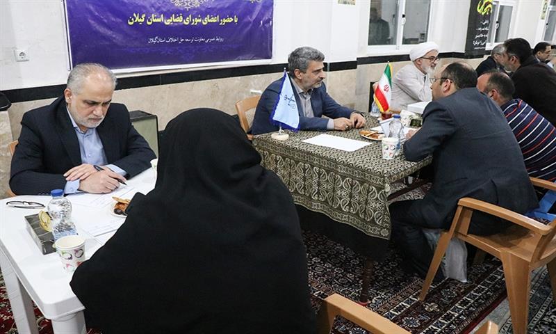 حضور جمعی از اعضای شورای قضایی استان در مساجد شهر رشت در راستای پاسخگویی به سوالات و مشکلات مردم