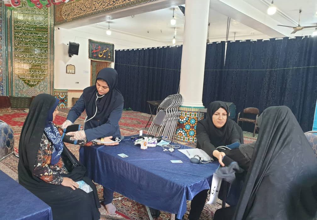 به مناسبت هفته بسیج؛ برگزاری ویزیت رایگان در اسلام آباد شهرستان رشت