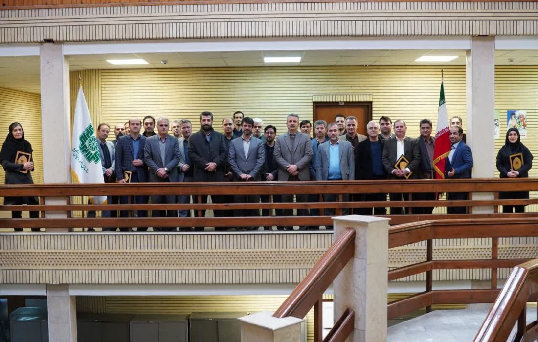 تقدیر مدیرکل امور مالیاتی گیلان از برگزیدگان آزمون‌ تعیین سطح مأموران مالیاتی استان