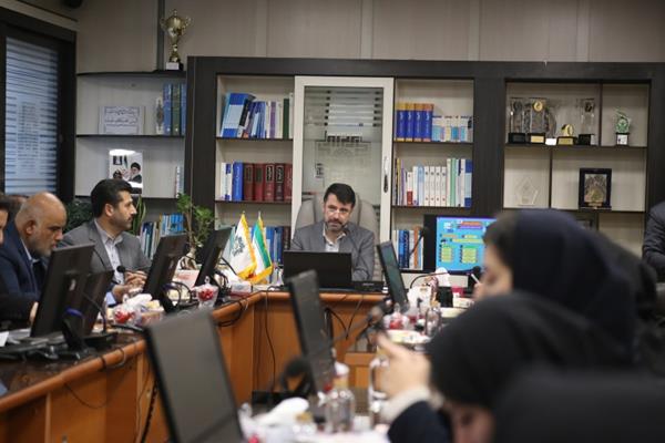 مدیرکل امور مالیاتی گیلان در نشست با جمعی از خبرنگاران استان:    نقش کلیدی رسانه‌ها در ترویج فرهنگ مالیاتی