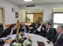 به منظور پیگیری رفع مشکلات دانشگاه صورت پذیرفت دیدار معاونین توسعه و بهداشتی دانشگاه با معاون بهداشت وزیر بهداشت ، درمان و آموزش پزشکی