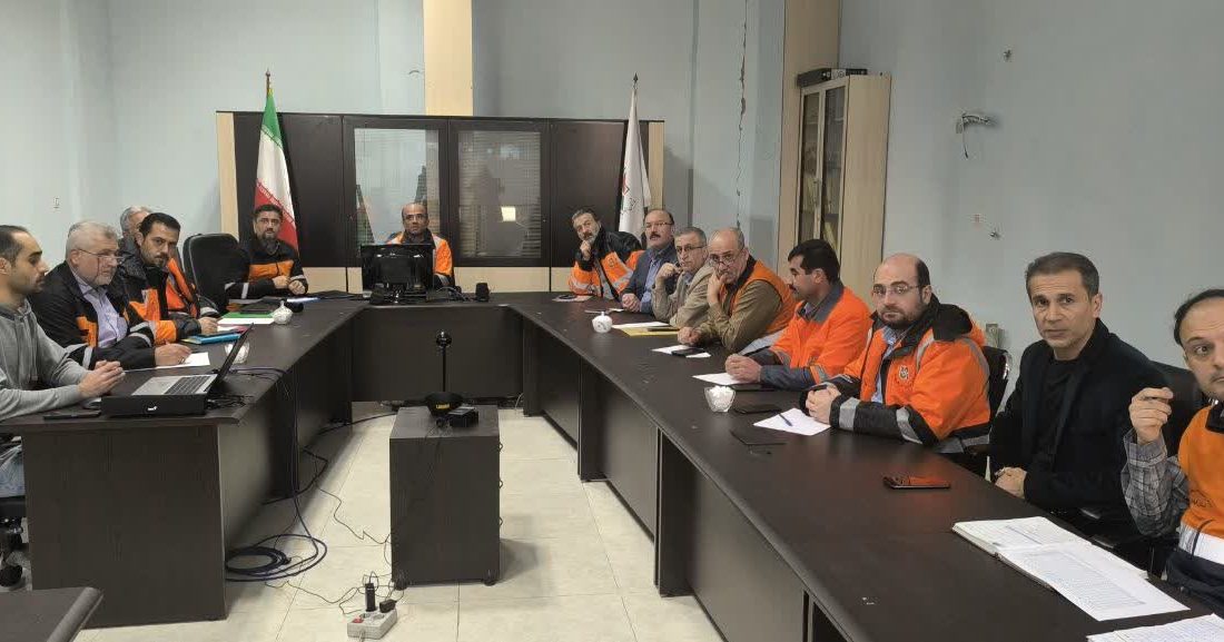 برگزاری جلسه ستاد بحران اداره کل راهداری و حمل و نقل جاده‌ای گیلان در پی هشدارهای هواشناسی مبنی بر بارش احتمالی برف