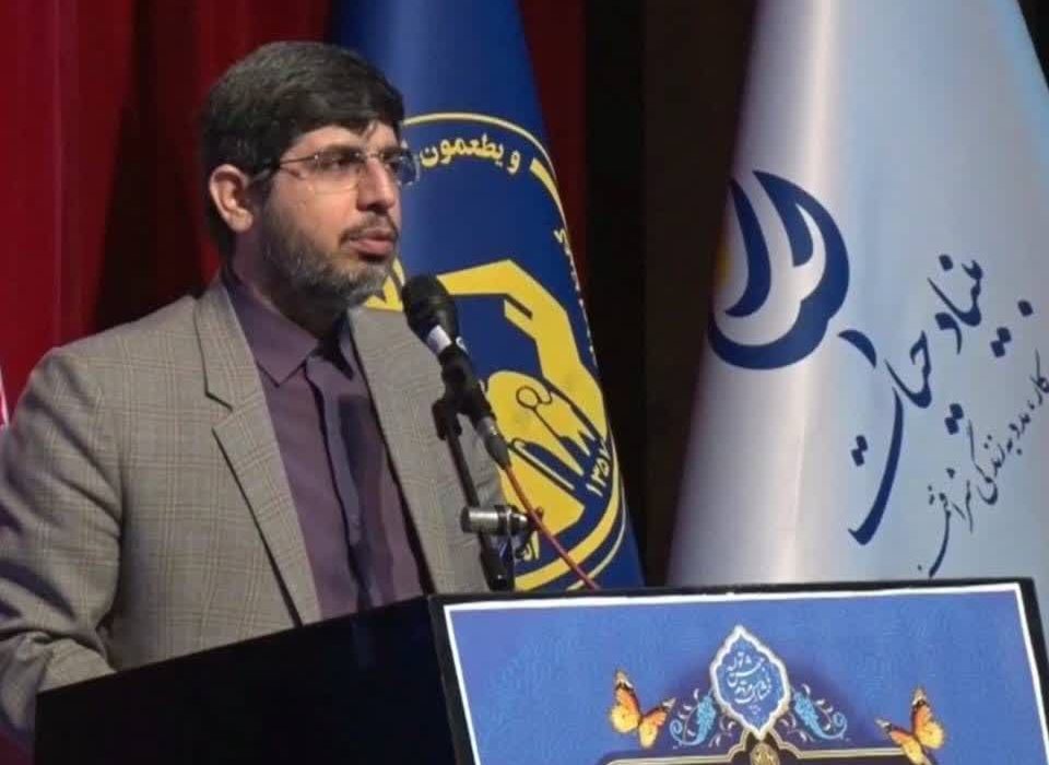 مرتضی فیروزآبادی معاون رئیس کمیته امداد امام خمینی(ره) کشور و مدیرعامل بنیاد حیات: ایجاد اشتغال منعطف برای افزایش مشارکت افراد در سن کار و دارای توانایی ایجاد اشتغال توسط کمیته امداد امام خمینی (ره) و بنیاد حیات