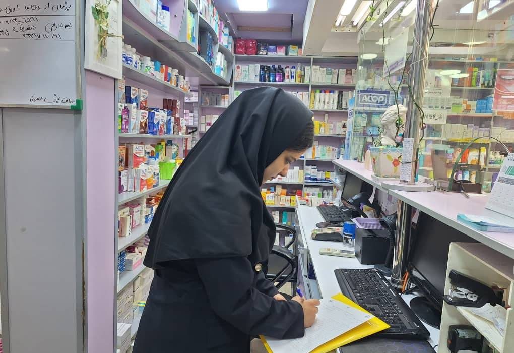 توسط کارشناسان معاونت غذا و دارو؛ نظارت بر نحوه عرضه شیرخشک و مکمل در داروخانه‌ها در ایام نوروز