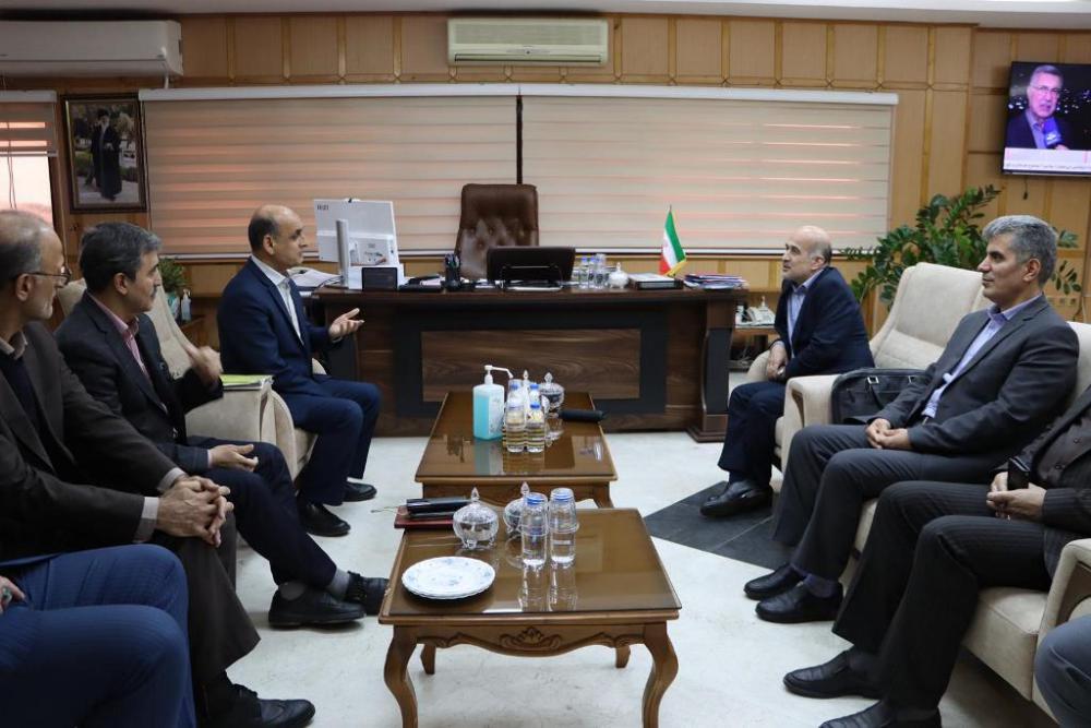 استاندار گیلان در نشست با رئیس سازمان شیلات کشور مطرح کرد: آب بندان های گیلان؛ فرصتی طلایی برای توسعه آبزی پروری/ از توسعه فعالیت پره های صیادی در حوزه های گردشگری و آبزی پروری حمایت می شود