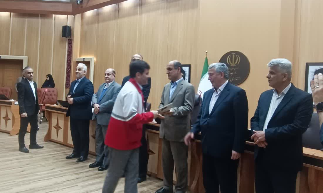 در جلسه ستاد خدمات سفر صورت گرفت ؛ تقدیر استاندار گیلان از مدیرعامل هلال‌احمر استان