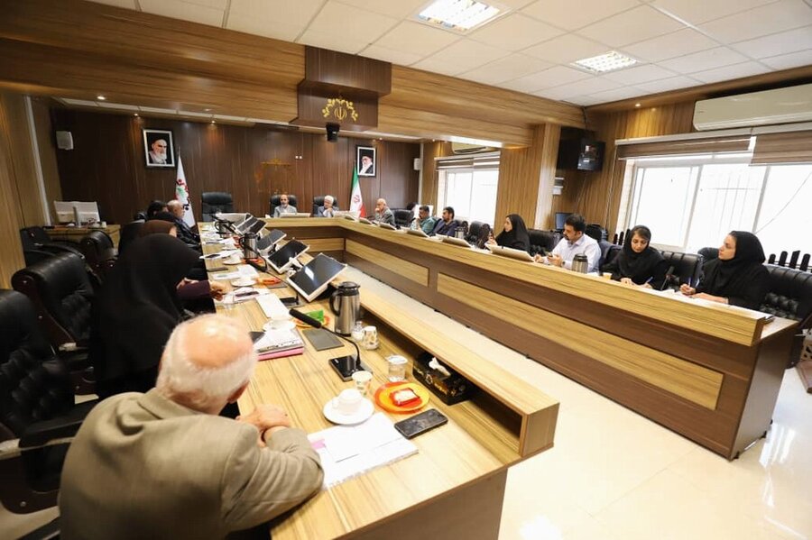 نشست کمیسیون توسعه پایدار شورای اسلامی شهر رشت به منظور بررسی مسیر پیوستن رشت به شبکه جهانی شهرهای دوستدار سالمند