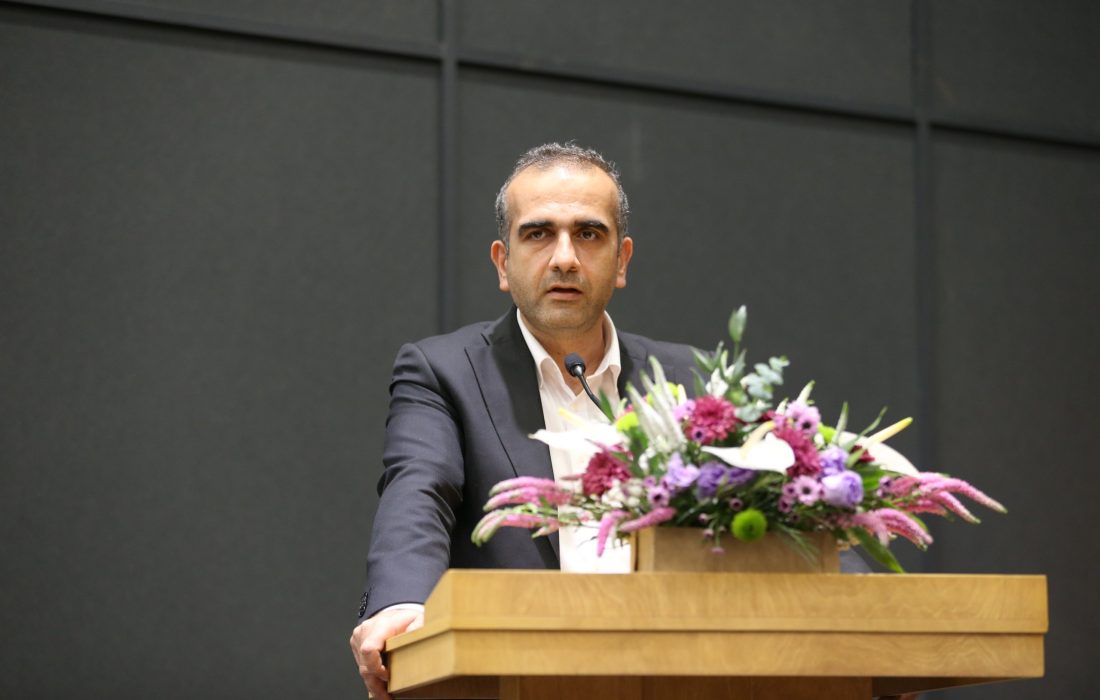 طاعتی مقدم در آیین تجلیل از عوامل اجرایی ستاد هماهنگی خدمات سفر نوروزی منطقه آزاد انزلی: بزرگترین سرمایه این سازمان رضایتمندی فعالین اقتصادی و شادی مردم است