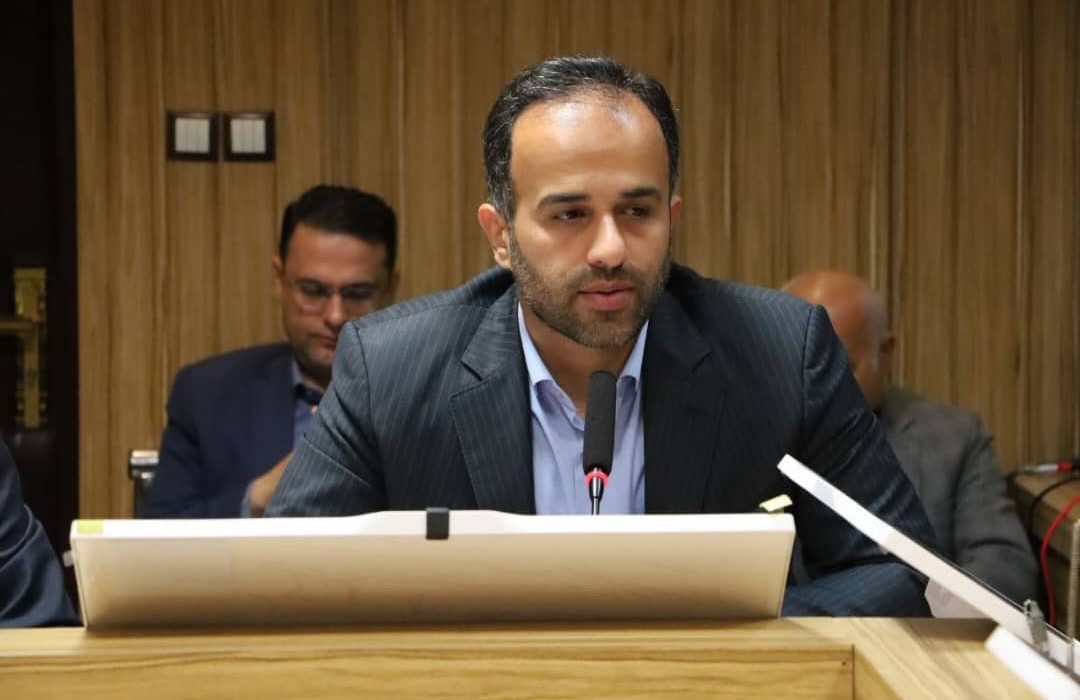 شهردار رشت در صحن علنی شورا؛  آغاز برنامه‌ریزی دقیق و مشخص برای ساماندهی آسفالت مناطق/ پروژه های عمرانی بدون وقفه در حال اجرا هستند/ با آغاز بازگشایی بورس پایه، شرایط بهتری برای تأمین مصالح فراهم خواهد شد