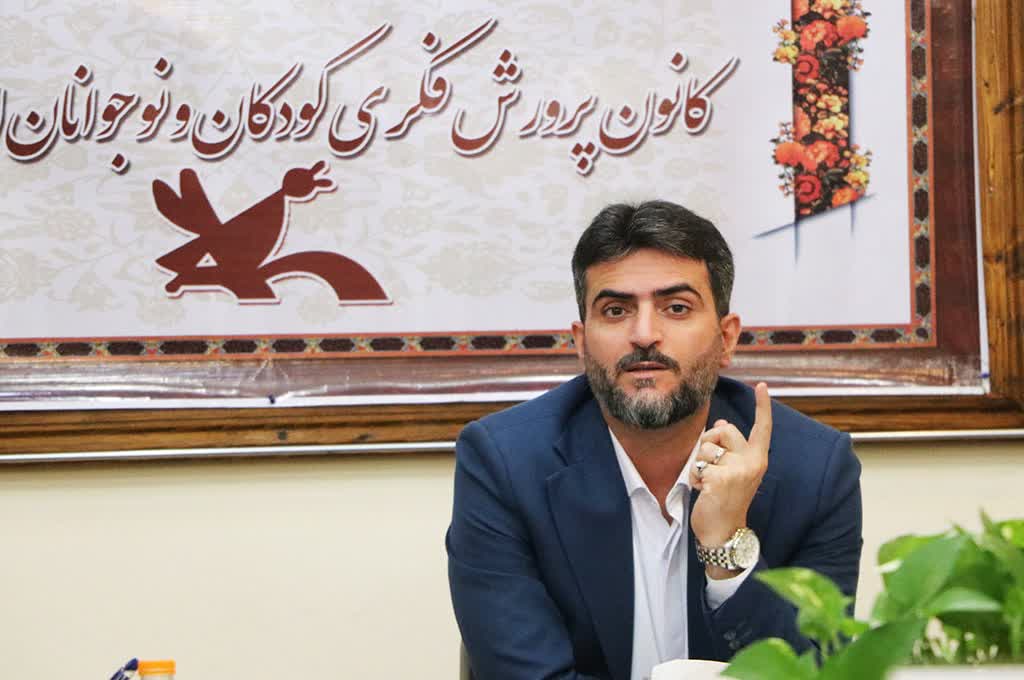 سرپرست کانون گیلان تاکید‌کرد:  لزوم فرهنگ‌سازی در سایه هم‌افزایی و برنامه‌ریزی/ سرمایه‌گذاری فرهنگی در اولویت باشد