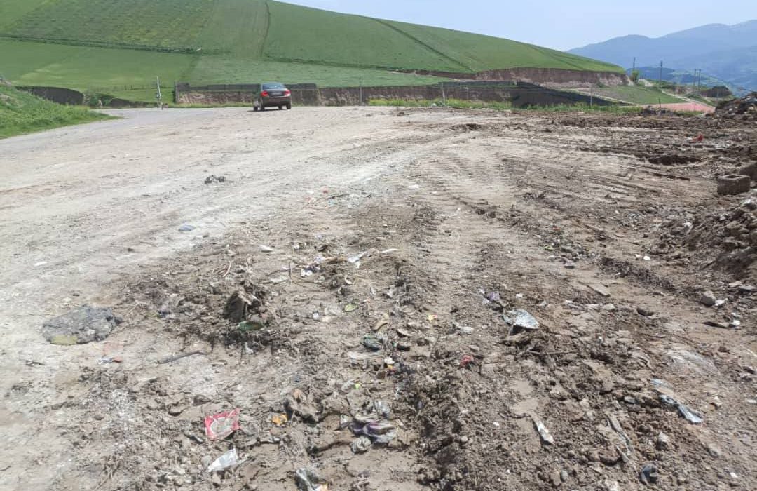 به همت مدیریت شهر توتکابن صورت پذیرفت  پاکسازی محدوده جاده کاج از نخاله های ساختمانی