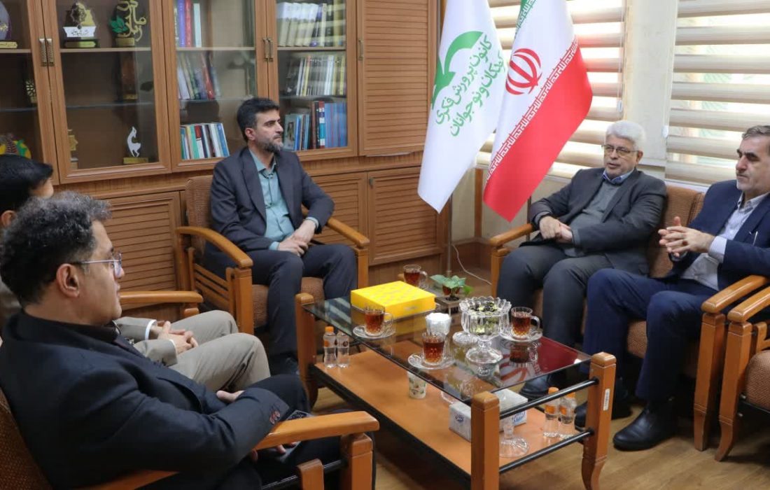 طی دیدارسرپرست کانون گیلان با اعضای شورای رشت تاکید‌شد؛  لزوم هم‌گرایی مجموعه‌های فرهنگی و متولیان مدیریت شهری/ضرورت فرصت‌سازی برای فرهنگ‌سازی