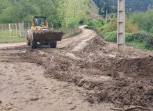 به همت شهرداری توتکابن؛ رانش برداری گل و لای سیل اخیر