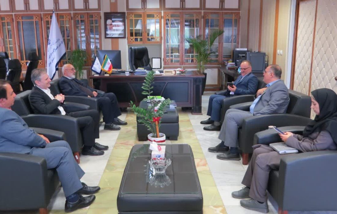 در نشست مشترک مدیران کل نوسازی مدارس، امور اقتصادی و دارایی و مجمع خیرین مدرسه ساز عنوان شد: بهره مندی از مشارکت های همگانی می تواند حوزه مدرسه سازی را در ابعاد مختلف ارتقا دهد