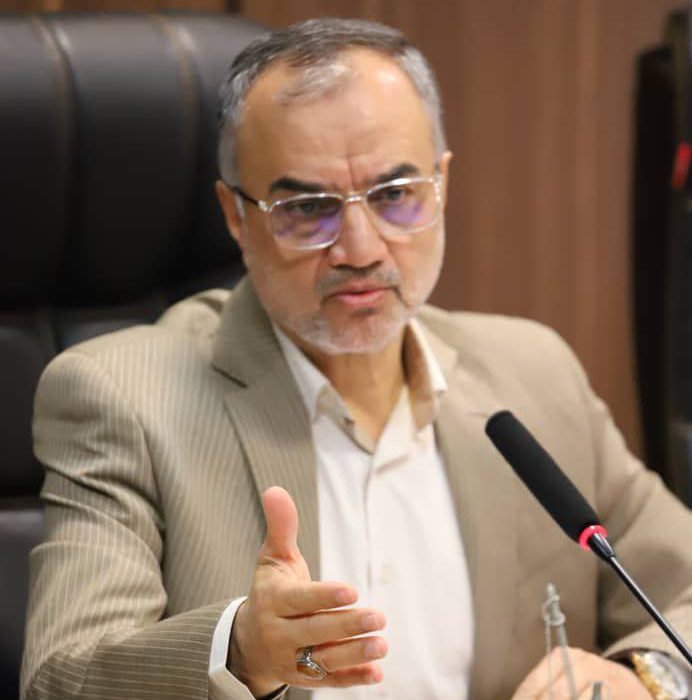 رئیس شورای اسلامی شهر رشت : اعضای شورا به عنوان منتخبین مردم رشت باید برای رفع نواقص تذکر بدهند/ موافقت با لایحه دو میلیارد تومانی مساعدت با تیم فوتبال سپیدرود رشت