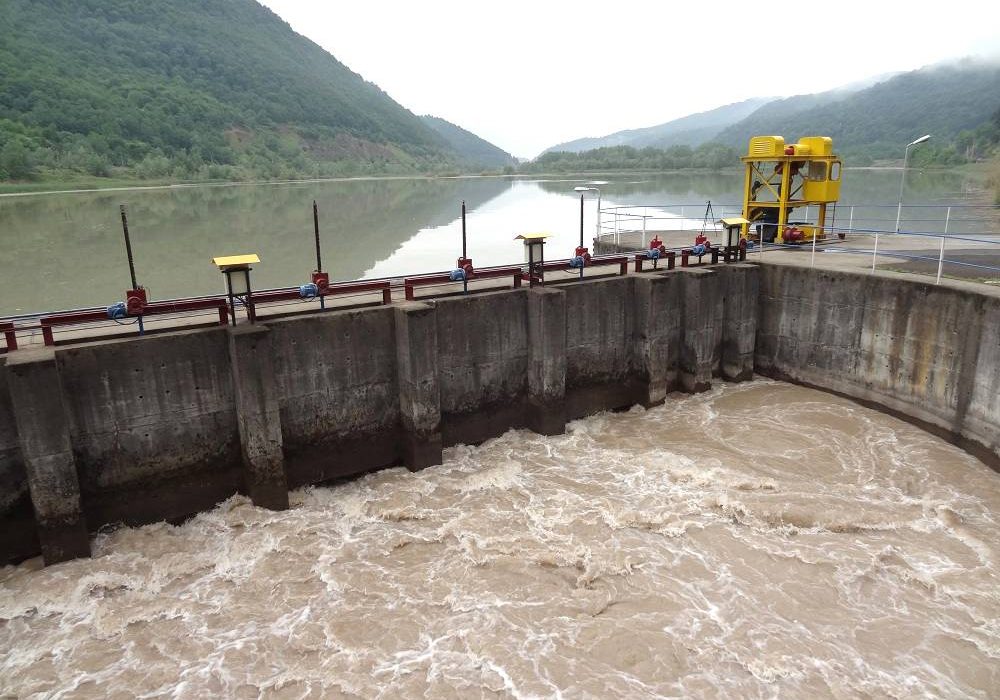معاون حفاظت و بهره برداری آب گیلان خبر داد؛ رهاسازی آب سد سفیدرود از نیمه اردیبهشت ماه جاری انجام خواهد شد