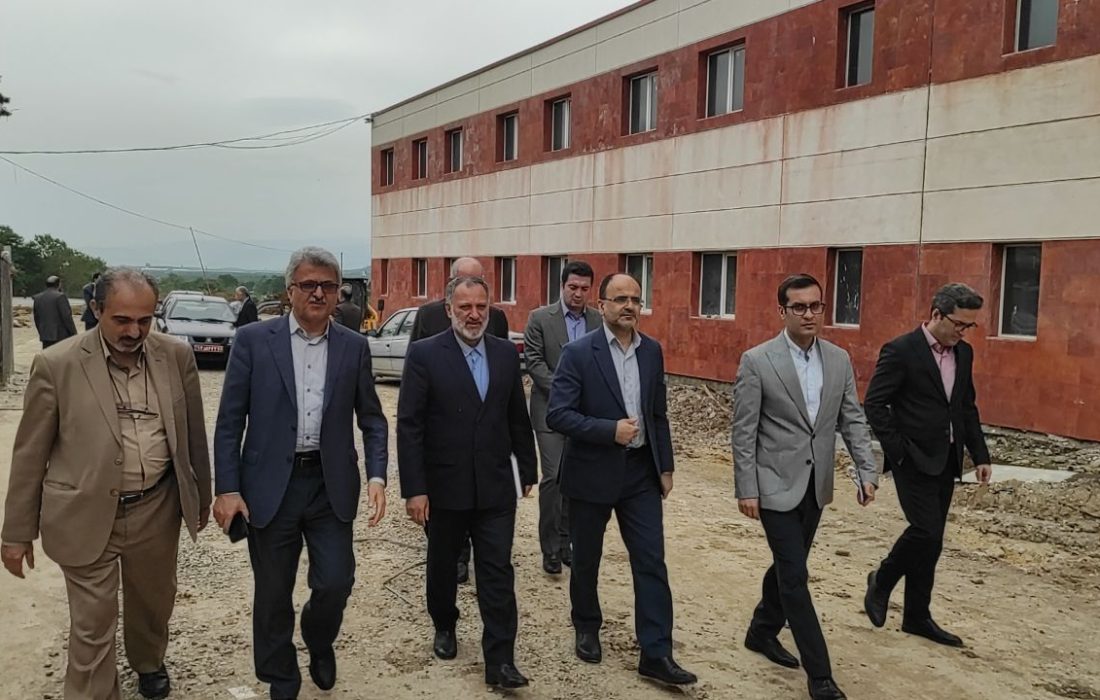 دستور بازرس گیلان بر تشکیل کمیته ویژه تسریع پروژه بیمارستان ۴۲۱ تختخوابی رشت