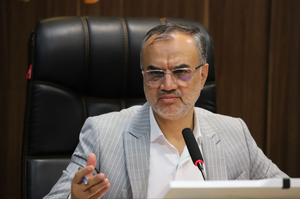 رئیس شورای اسلامی شهررشت   :  تجهیز و نوسازی ناوگان اتوبوسرانی رشت/ حضور اعضای شورا در خانه شایگان به مناسبت روز دختر/ تلاش شورای رشت برای پیشبرد اهداف شهری و حفظ ثبات مدیریتی/ به زانو درآمدن دشمن متجاوز در مقابل اقتدار نیروی دریایی/ برگزاری مراسم تقدیر از کارگران خدوم شهرداری رشت/