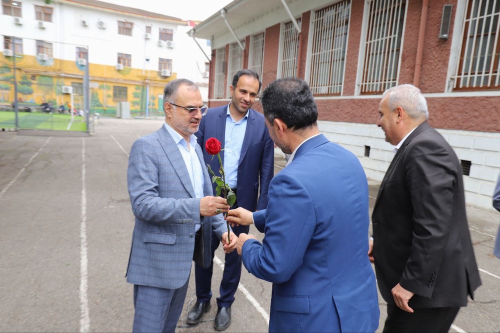  رئیس شورای اسلامی شهر رشت: دبیرستان شهید بهشتی شناسنامه رشت / نگاه حمایتی شورا نسبت به مدرسه ماندگار رشت