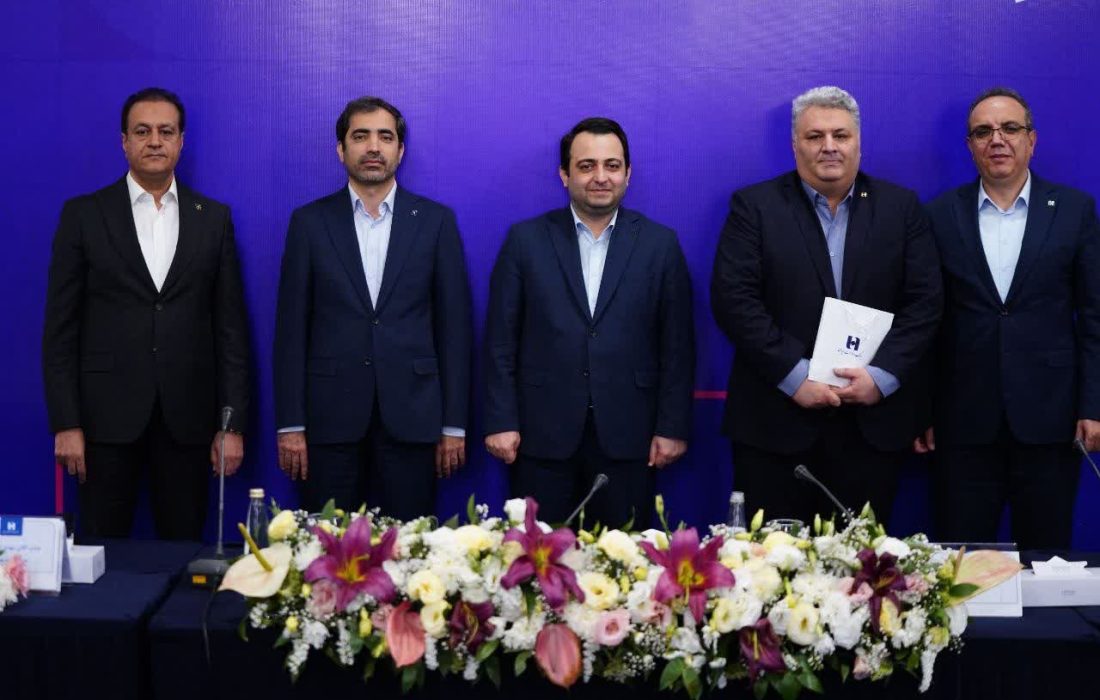 ابراهیم رمضانی مدیریت شعب بانک صادرات گیلان، جزو ۳ مدیر برتر شبکه بانک صادرات ایران برگزیده شد