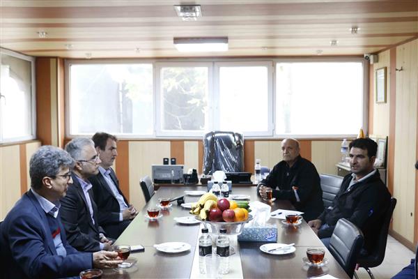 مدیرعامل شرکت برق منطقه‌ای گیلان در بازدید ازشرکت شمش انزلی جهت نظارت برعملکرد مدیریت مصرف آن عنوان کرد: تعامل، تبادل نظر و تدبیر لازمه عبور موفق از شرایط پیك بار است