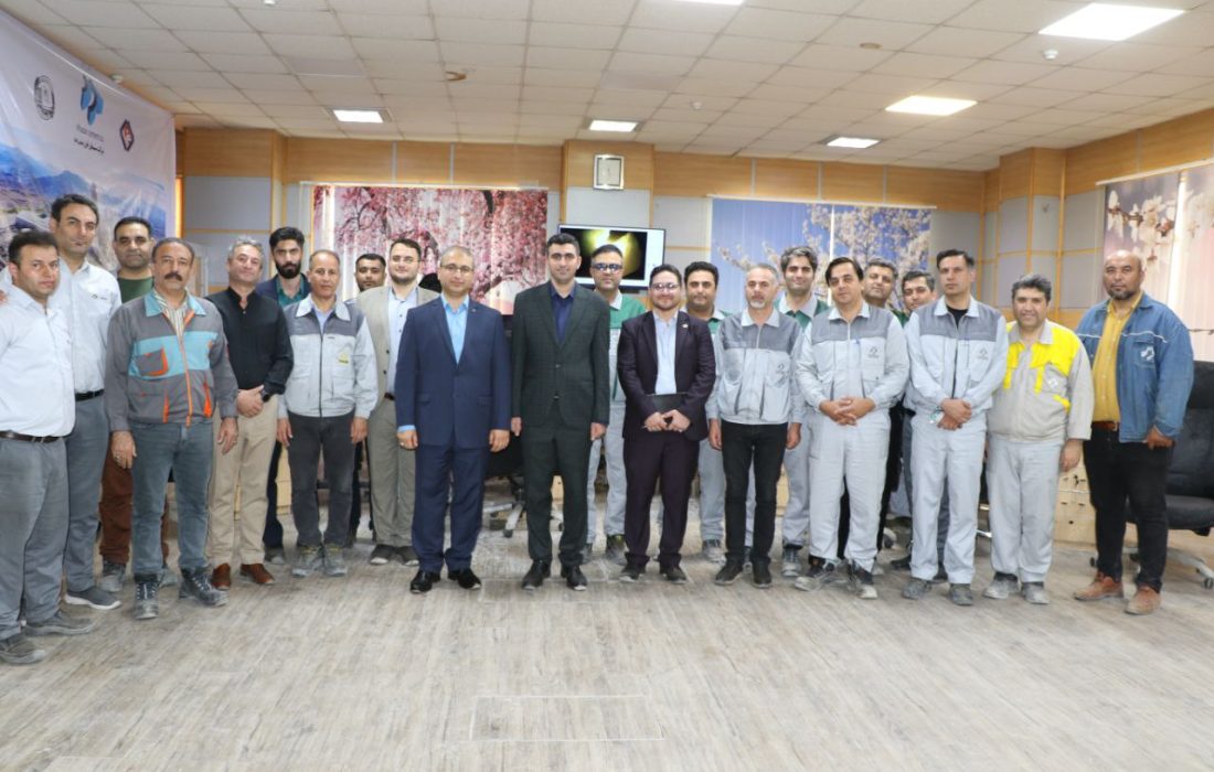 دکتر اسحق جمال امیدی در حاشیه بازدید دادستان شهرستان رودبار و هیئت همراه از شرکت سیمان خزر: تکامل و ارزشمندی تولید حاصل بکارگیری اقدامات علمی از جنس عملیاتی می باشد