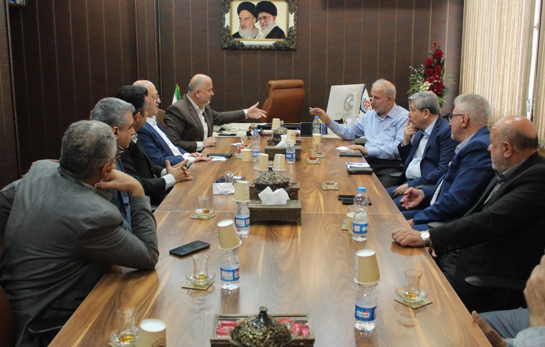 در جلسه با نماینده رشت در مجلس مطرح شد: نارضایتی از نحوه اجرای قوانین و پیامدهای آن بر کسب و کارها