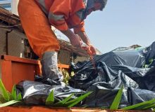 معدوم‌سازی ۵۰۰ لیتر نوشیدنی تاریخ مصرف گذشته در شهر رشت