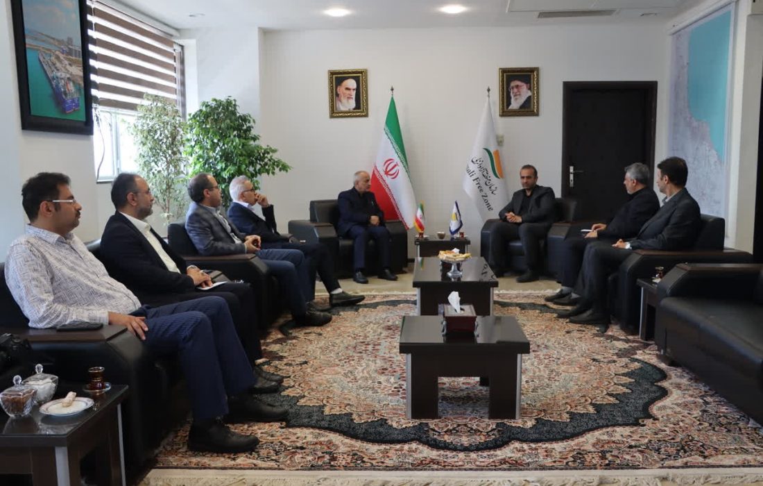 توسعه همكاریهای اقتصادی و صنعتی منطقه آزاد انزلی و صمت در دستور كار قرار گرفت