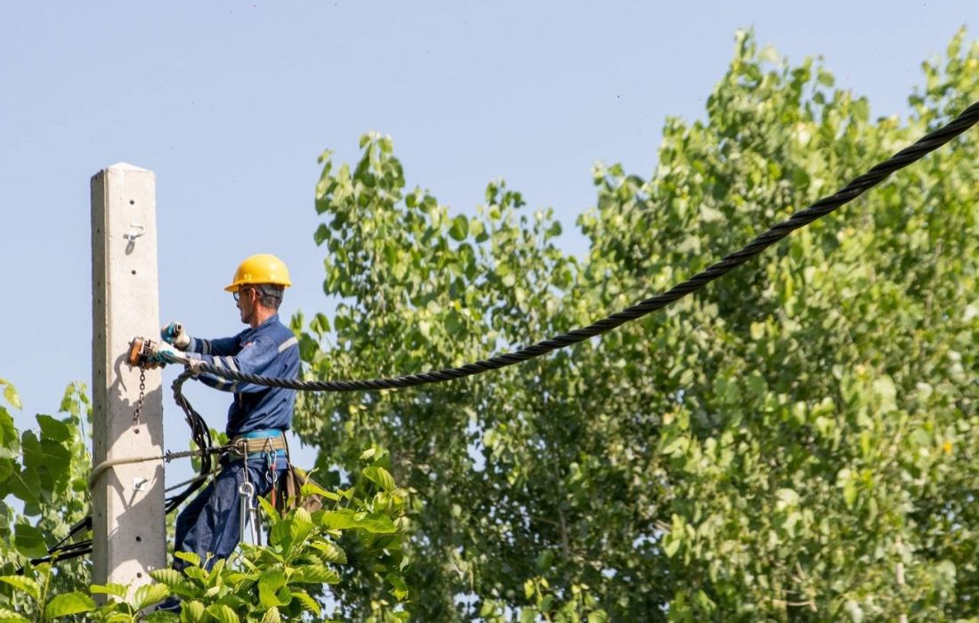 دستاورد مهم در حوزه نوسازی شبكه‌های توزیع برق گیلان جایگزینی قریب به ۴۰۰ كیلومتر شبكه فرسوده با كابل خودنگهدار