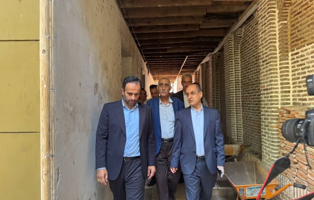 صبح امروز انجام شد؛ بازدید استاندار گیلان و شهردار رشت از روند مرمت خانه تاریخی میرزا خلیل رفیع نخستین شهردار رشت و عملیات بازآفرینی خانه ابریمشی رشت