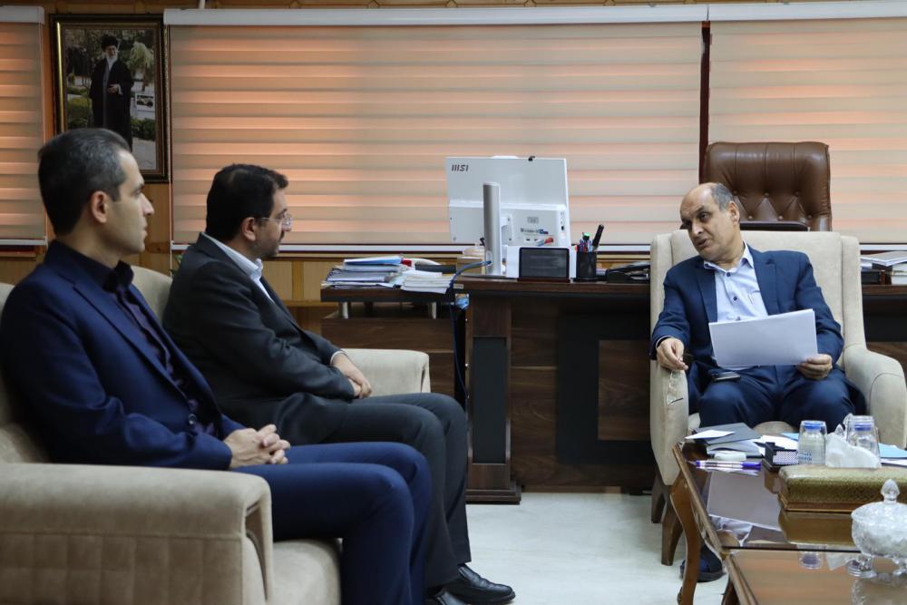 استاندار در دیدار با معاون وزیر راه و شهرسازی تأکید کرد: لزوم توسعه متوازن شبکه راه‌ها برای رفع ناترازی زیرساختی گیلان/ رینگ رشت نیازمند توجه ویژه وزارت راه و شهرسازی