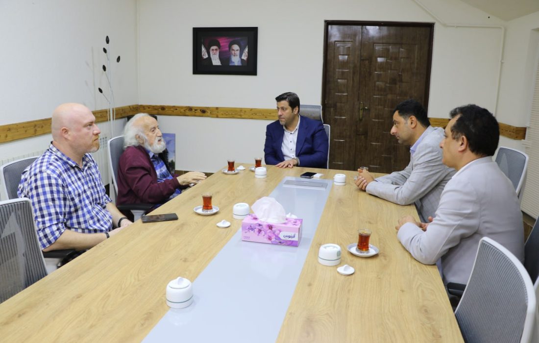 استاد حسین محجوبی با شهردار لاهیجان دیدار کرد