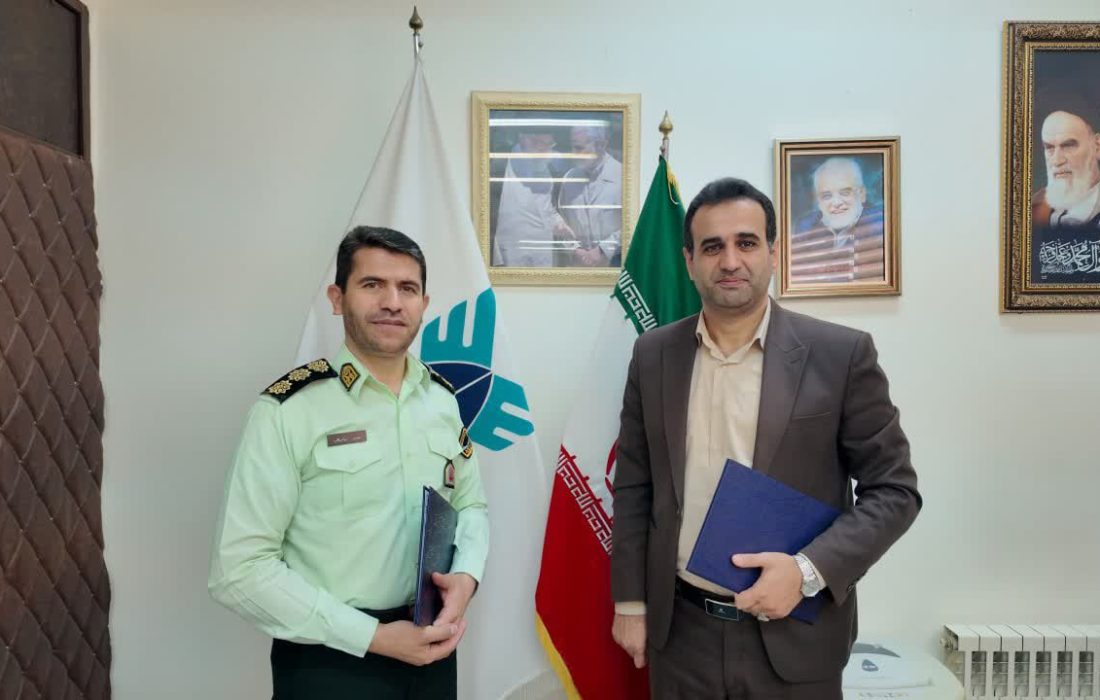 با حضور رئیس دانشگاه آزاد اسلامی گیلان: انعقاد تفاهم نامه همکاری های پژوهشی ، تامینی دانشگاه آزاد اسلامی با نیروی انتظامی شهرستان رشت