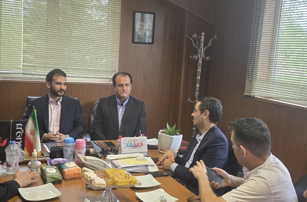 مدیران شرکت نیوساد در نشست با رسانه‌ها:   «به دنبال استانداردهای اروپایی هستیم/ ۸۰ درصد سهم بازار در برخی محصولات/ رونمایی از کالای جدید با حمایت از محیط زیست»