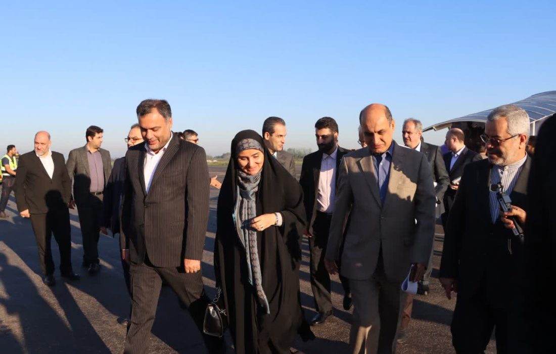 با استقبال استاندار؛ وزبر راه، مسکن و شهرسازی وارد گیلان شد