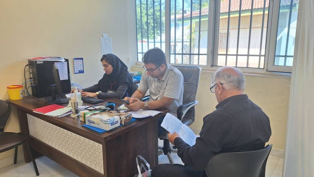 به مناسبت هفته دفاع مقدس؛ اجرای طرح ویزیت رایگان تخصصی در بیمارستان شهید انصاری رودسر