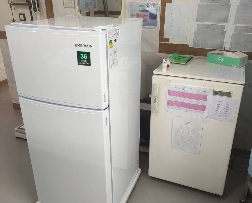 اهدای تجهیزات جدید به خانه بهداشت جوبن توسط خیرین روستا