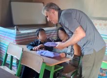 ویزیت رایگان دانش‌آموزان و مربیان در روستای قمرپشته سر لنگرود