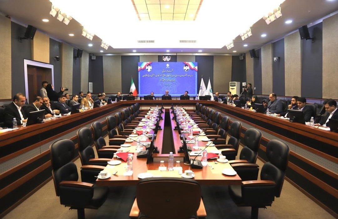 طاعتی مقدم در نشست مدیران عامل مناطق آزاد کشور با حضور وزیر اقتصاد و دبیر شورایعالی مناطق آزاد مطرح کرد؛ ۵۰ همت طرح های سرمایه گذاری در دست اجرا در منطقه آزاد انزلی