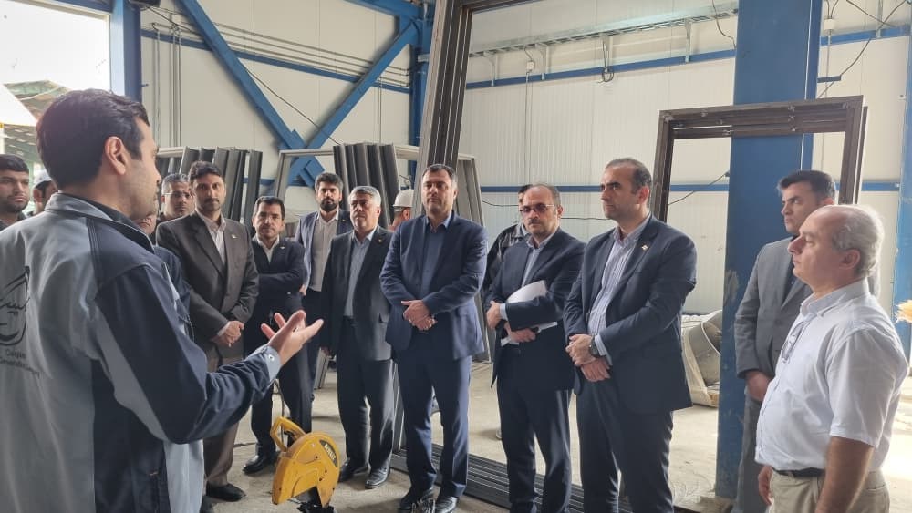 تشریح مزایا و برنامه‌های توسعه‌ای منطقه آزاد انزلی در جمع صنعتگران و فعالان اقتصادی شهرك صنعتی ضیابر