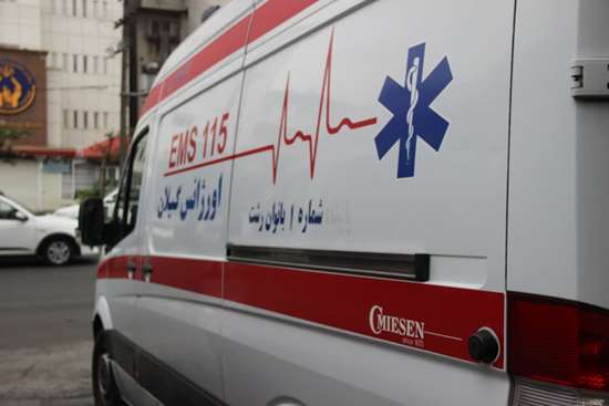 اقدام به‌موقع و حرفه‌ای تکنسین‌های اورژانس گیلان؛ زایمان موفق مادر باردار در خودروی شخصی با امدادرسانی سریع اورژانس رضوانشهر