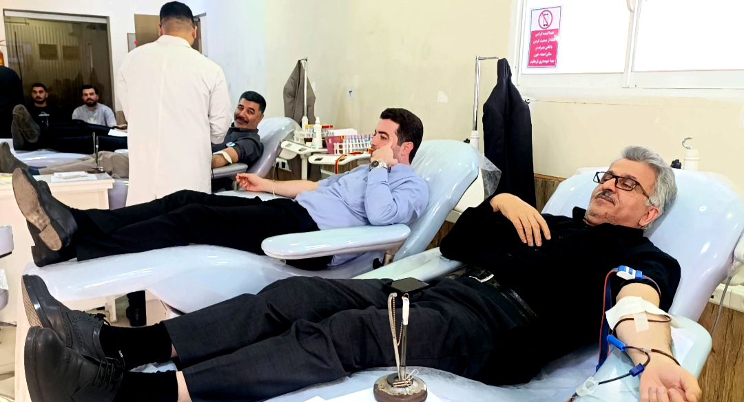 به یاد حضرت زهرا (س) صورت گرفت؛ اهدای خون دانشگاهیان علوم پزشکی گیلان در پویش نذر خون
