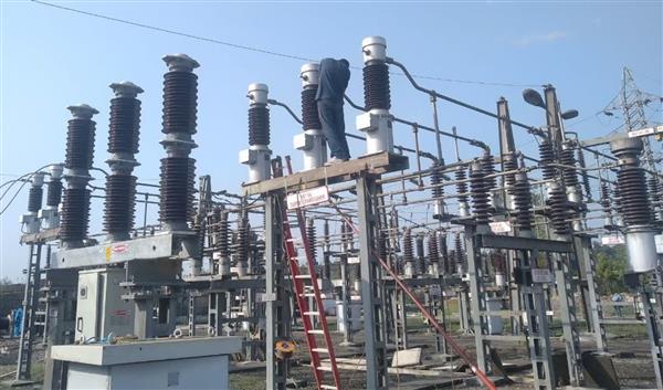 مدیر عامل شرکت برق منطقه‌ای گیلان خبر داد: توسعه پست برق شهر صنعتی رشت برای تامین پایداری انرژی