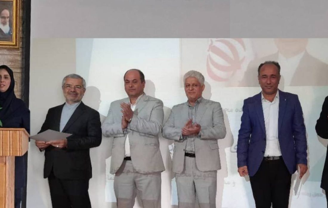 تقدیراز رانندگان سرویس های دانش آموزی به مناسبت روزحمل ونقل توسط شرکت تندر حمل رفاه مارلیک