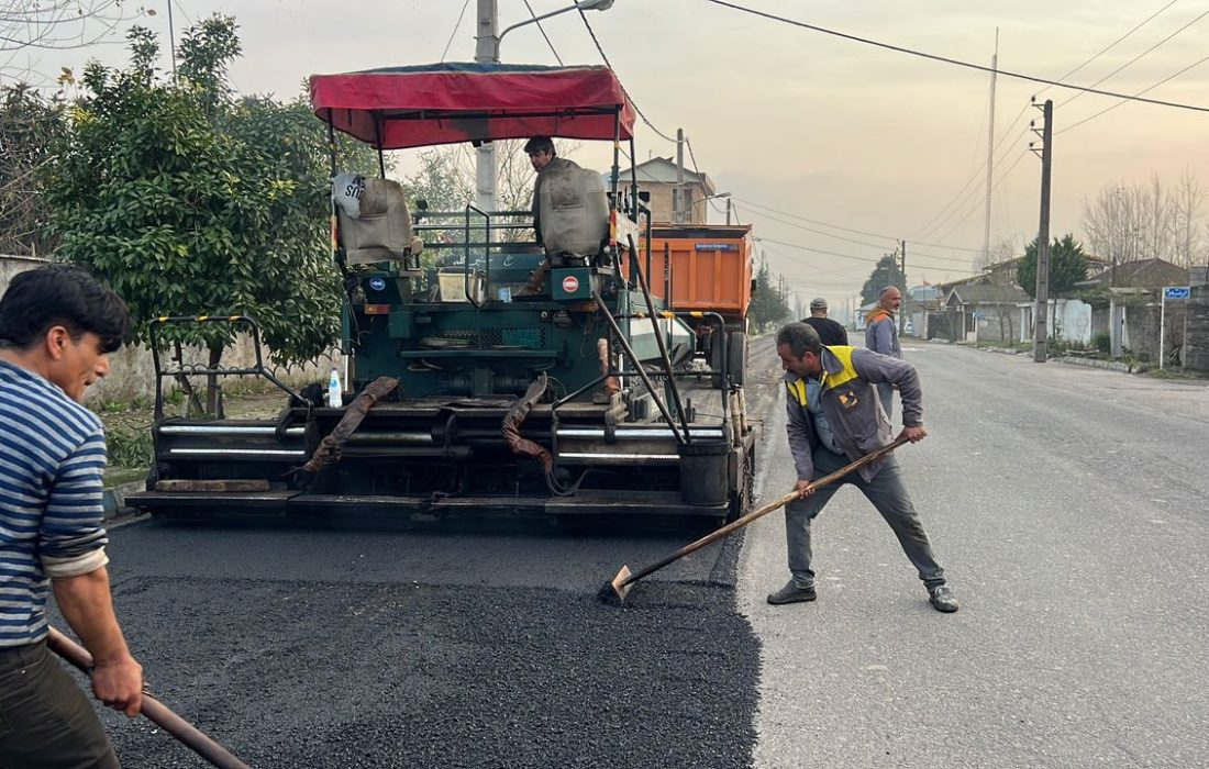 شهردار خشکبیجار از آغاز عملیات آسفالت و تعریض خیابان شریعتی خبر داد