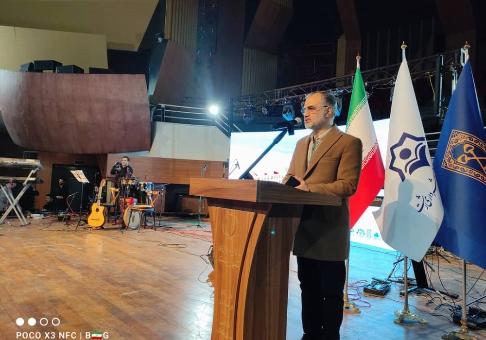 کارگرنیا رئیس شورای اسلامی شهر رشت در مراسم تجلیل از فعالان حوزه حمل و نقل عمومی رشت : رانندگان حمل‌ونقل عمومی خون در رگ‌های شهر هستند