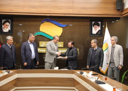 طاعتی مقدم در جریان تبادل تفاهم نامه ایجاد و مدیریت زیست بوم نوآوری: زیست بوم فناوری مشترك با كشورهای حاشیه دریای كاسپین را ایجاد می كنیم