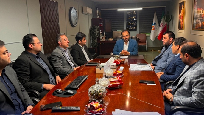 در راستای توسعه همکاری‌های مشترک؛ نشست معاون توسعه سرمایه‌گذاری شرکت توسعه گردشگری ایران با شهردار رشت برگزار شد شوقی؛رشت آماده اجرای پروژه‌های مشترک در حوزه احیای بناهای تاریخی و گردشگری است سلیمی؛رشت می‌تواند به یکی از قطب‌های اصلی گردشگری شمال کشور تبدیل شود
